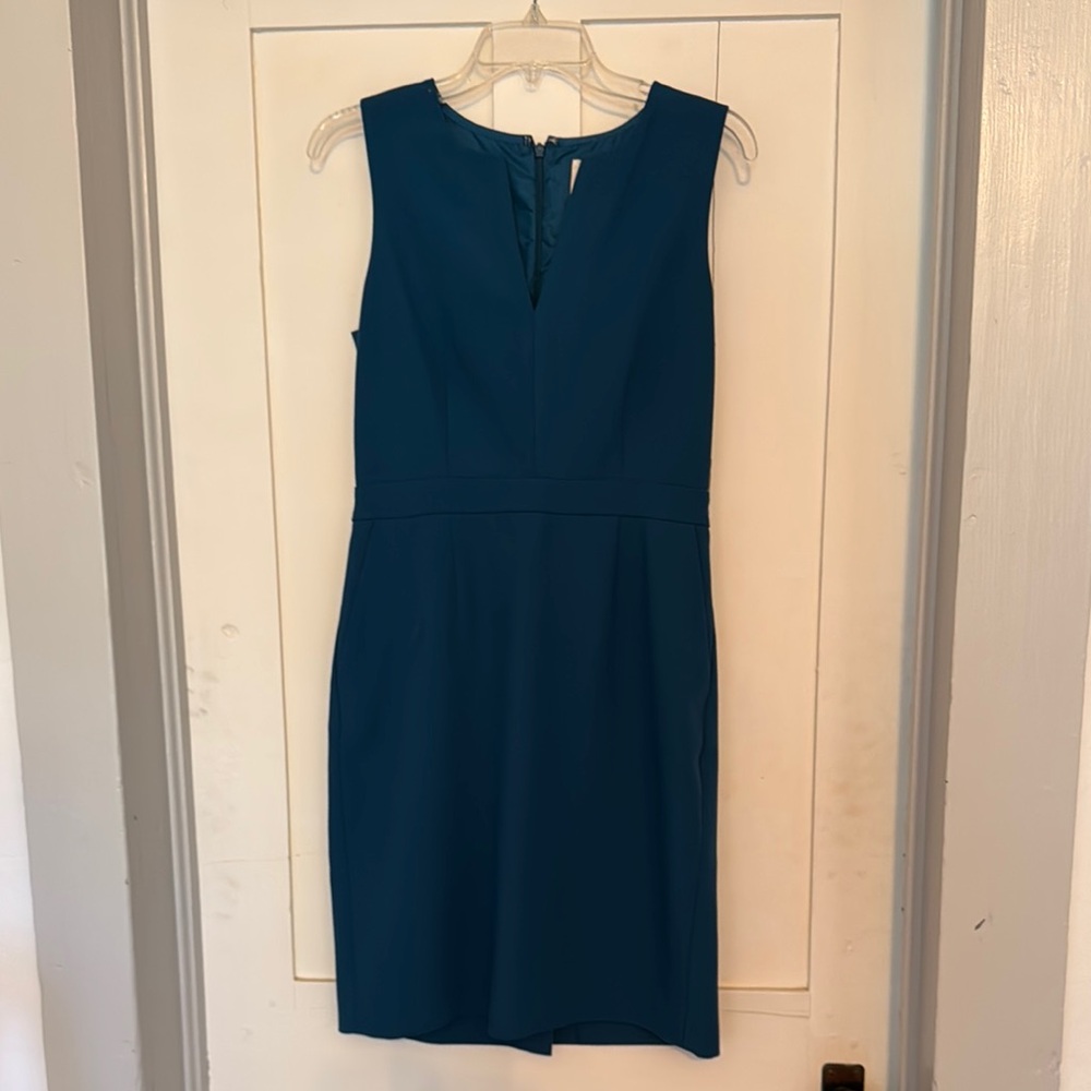 Elegant Teal Sleeveless Dress